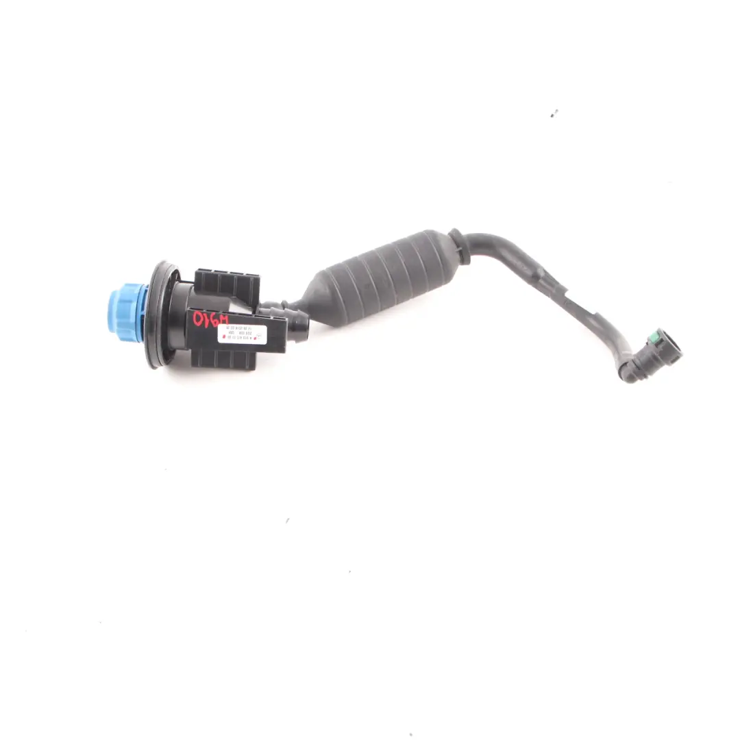 Mercedes Sprinter W910 Przewód Rura Zbiornika AdBlue - SKU A9104700100 - Numer Części A9104700100