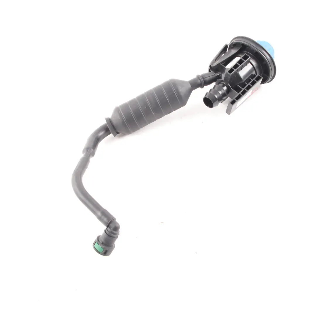 Tubo de llenado del depósito de AdBlue para Mercedes Sprinter W910 con número de pieza A9104700100 Mercedes Sprinter W910 Tubo de llenado del depósito de AdBlue - SKU A9104700100 - Número de pieza A9104700100