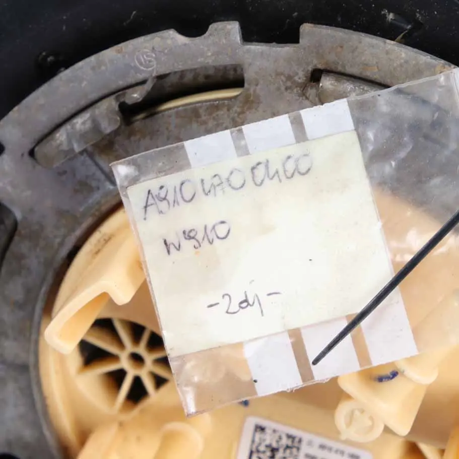 OM651 Diesel Complete Tank Reservoir 65L to Mercedes Sprinter W910 Fuel Tank with Part number A9104700400 Mercedes Sprinter W910 Fuel Tank OM651 Diesel Complete Tank Reservoir 65L - SKU A9104700400 - Part number A9104700400
