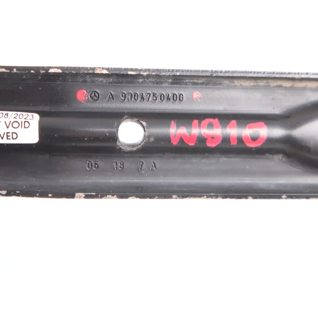 Mercedes Sprinter W910 Tanque Combustible Correa Tensión Soporte - SKU A9104750400 - Número de pieza A9104750400