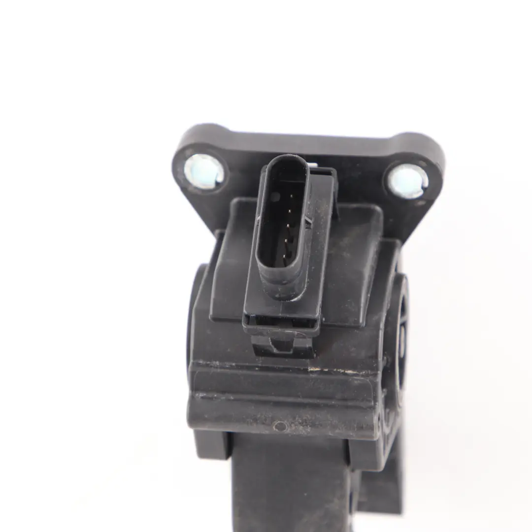 Throttle Accelerator Pedal to Mercedes Sprinter W910 with Part number A9103010200 Mercedes Sprinter W910 Throttle Accelerator Pedal - SKU A9103010200 - Part number A9103010200