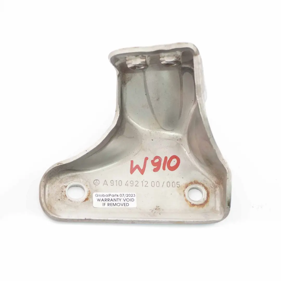 Auspuff Katalysator Halterung Halterung für Mercedes W910 mit Teilenummer A9104921200 Mercedes W910 Auspuff Katalysator Halterung Halterung - SKU A9104921200 - Teilenummer A9104921200