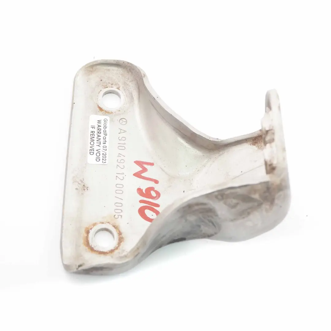 Wspornik Łapa Mocowanie Katalizatora do Mercedes W910 o numerze A9104921200 Mercedes W910 Wspornik Łapa Mocowanie Katalizatora - SKU A9104921200 - Numer Części A9104921200