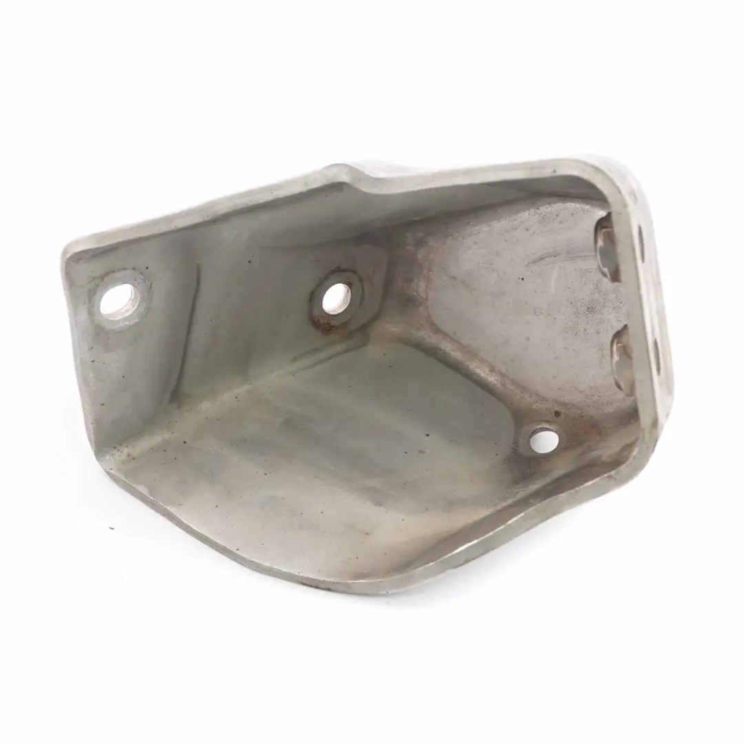 Support pour convertisseur catalytique d'échappement pour Mercedes W910 à propos du numéro de pièce A9104921700 Mercedes W910 Support pour convertisseur catalytique d'échappement - SKU A9104921700 - Numéro de pièce A9104921700