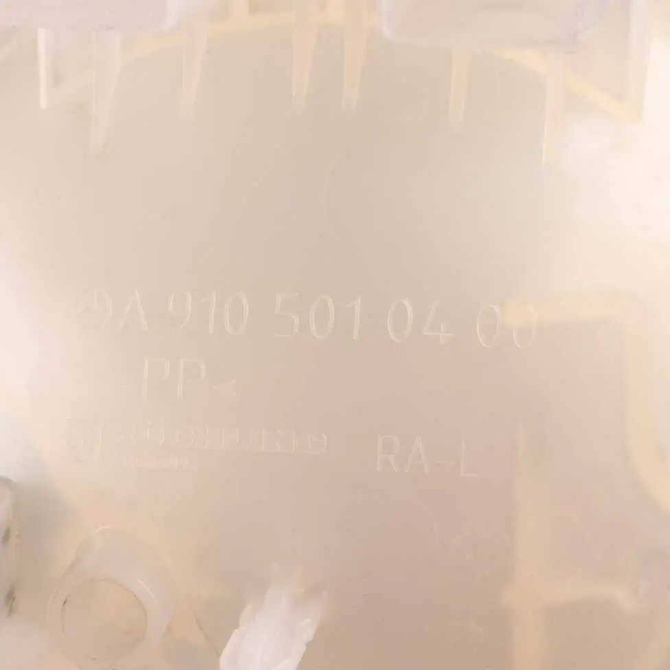 Vase D'Expansion Mercedes W907 W910 Bouteille De Liquide pour à propos du numéro de pièce A9105010400 Vase D'Expansion Mercedes W907 W910 Bouteille De Liquide - SKU A9105010400 - Numéro de pièce A9105010400