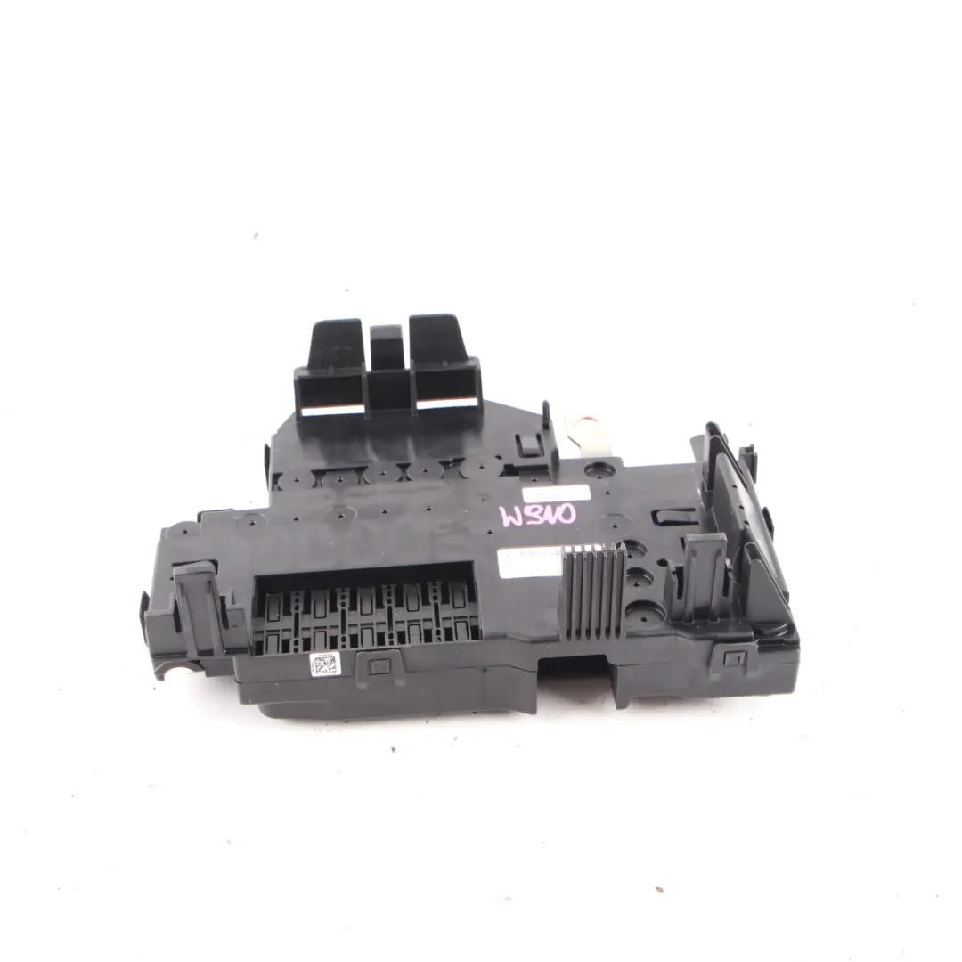 Fuse Box Control Unit Module to Mercedes Sprinter W910 with Part number A9105405910 Mercedes Sprinter W910 Fuse Box Control Unit Module - SKU A9105405910 - Part number A9105405910