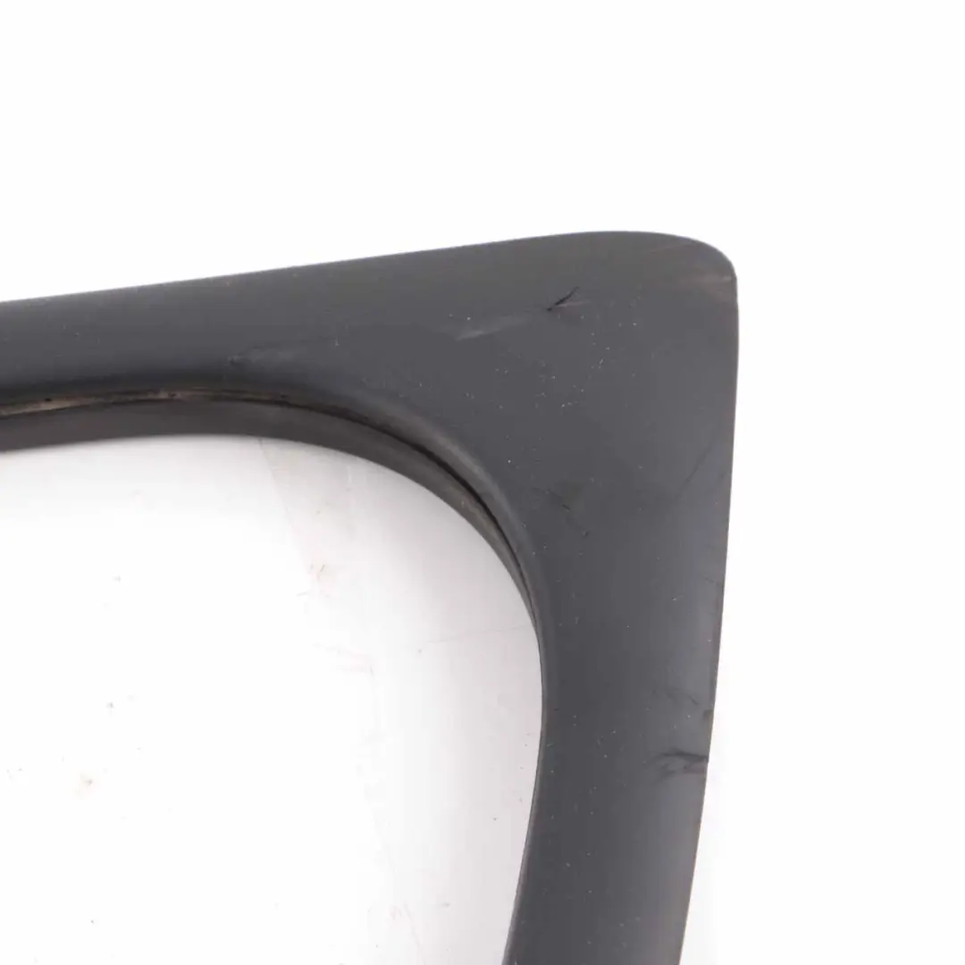  Joint vitre Mercedes W907 W910 Porte Avant Droite Cadre Joint A9106710100 - SKU A9106710300 - Numéro de pièce A9106710300