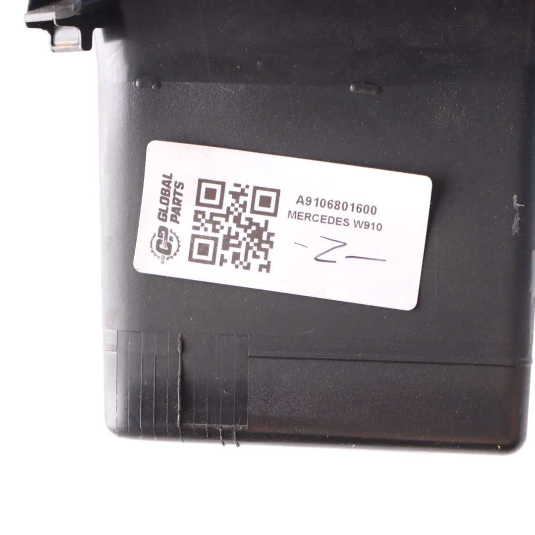 Mercedes W910 Ramka Osłona Panelu Deski Rozdzielczej - SKU A9106801600 - Numer Części A9106801600