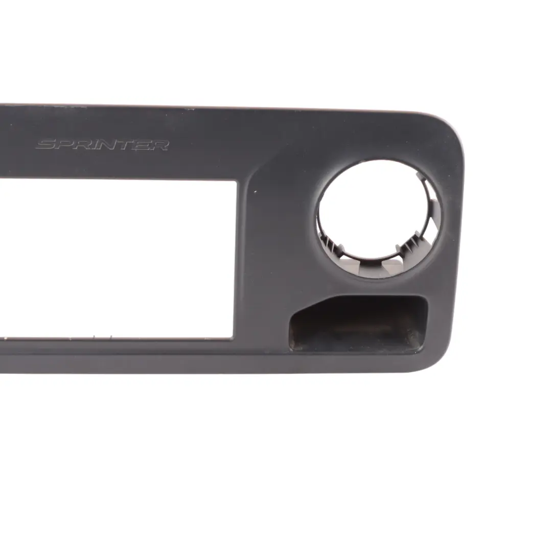 Salpicadero Cubierta Panel para Mercedes W910 con número de pieza A9106801600 Mercedes W910 Salpicadero Cubierta Panel - SKU A9106801600 - Número de pieza A9106801600