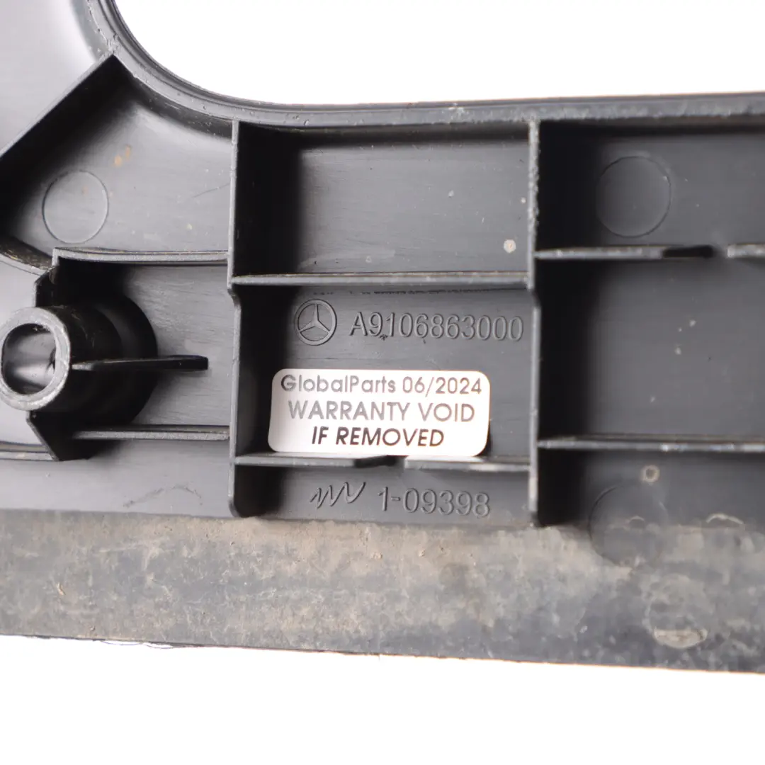 Mercedes W910 Batteria Coperchio Superiore In Plastica Sinistra - SKU A9106863000 - Numero di parte A9106863000