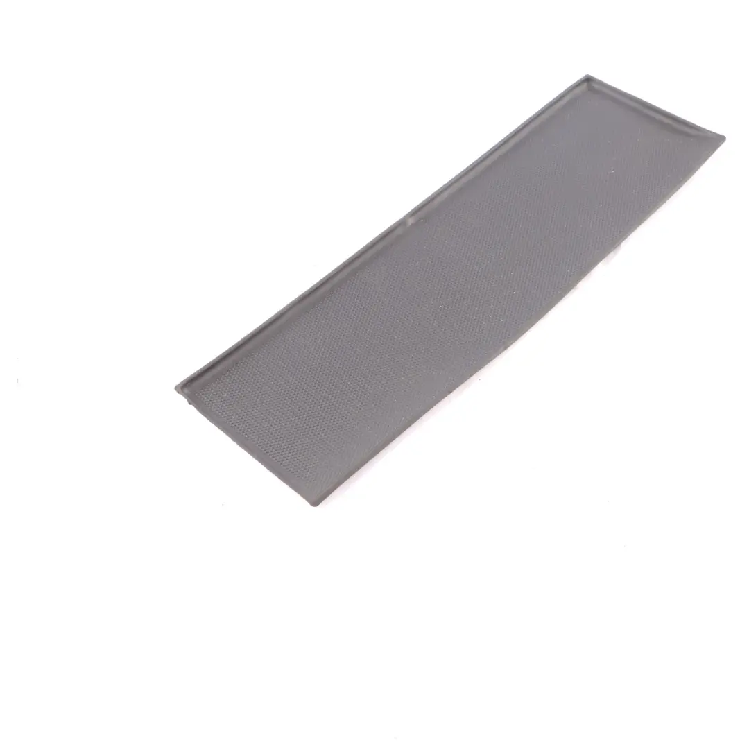 W907 W910 Tableau de bord Boîte rangement en caoutchouc pour Mercedes à propos du numéro de pièce A9106893100 Mercedes W907 W910 Tableau de bord Boîte rangement en caoutchouc - SKU A9106893100 - Numéro de pièce A9106893100