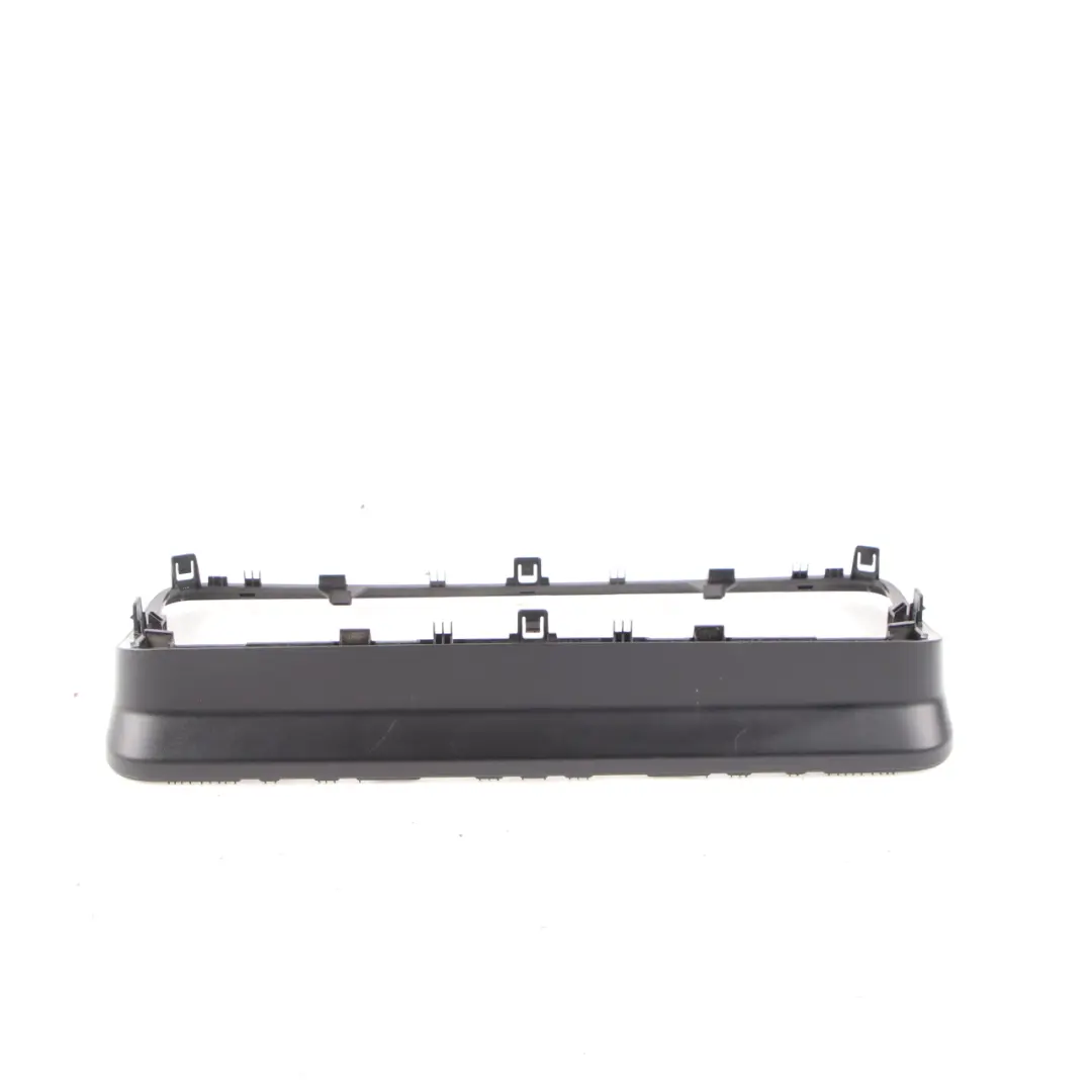 Mercedes Sprinter W910 Cadre d'affichage Cache tableau bord A9106897100 - SKU A9106898900 - Numéro de pièce A9106898900