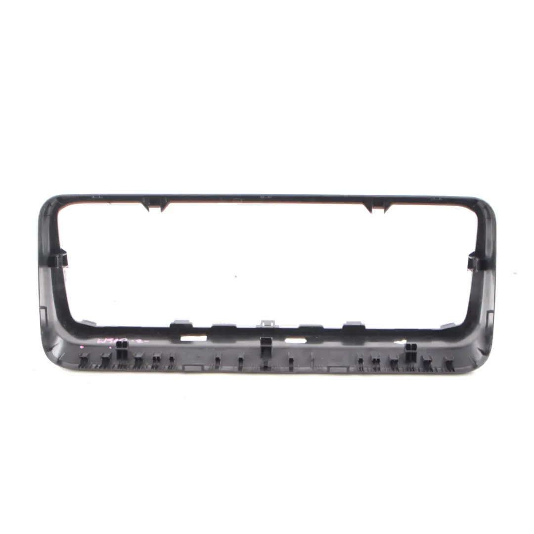 Cadre d'affichage Cache tableau bord A9106897100 pour Mercedes Sprinter W910 à propos du numéro de pièce A9106898900 Mercedes Sprinter W910 Cadre d'affichage Cache tableau bord A9106897100 - SKU A9106898900 - Numéro de pièce A9106898900