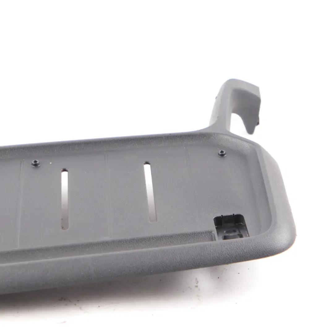 Mercedes Sprinter W910 pare soleil droit support fixation garniture - SKU A9106902100 - Numéro de pièce A9106902100