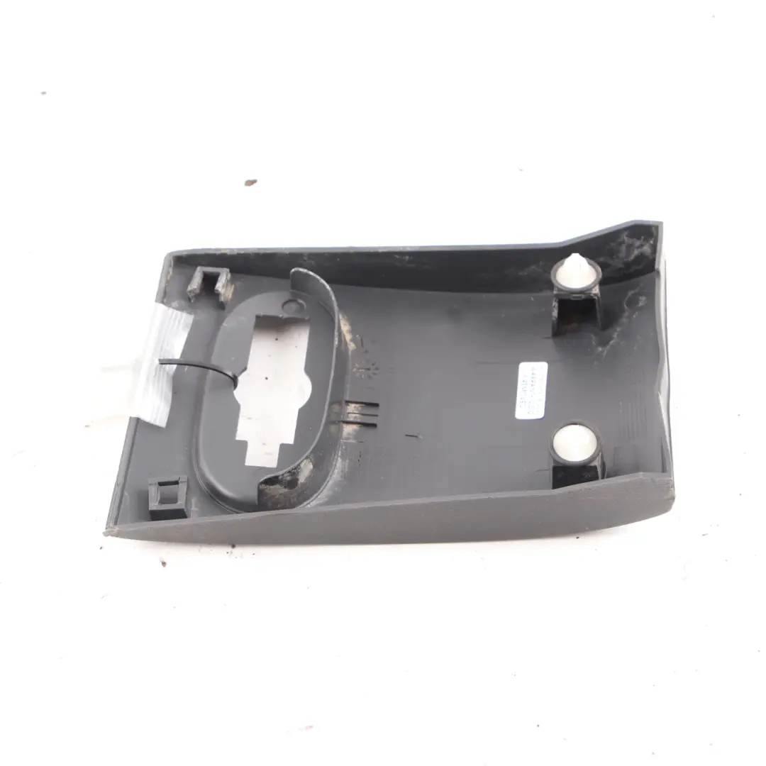 Mercedes W910 Bande de Protection Moulage Avant Gauche Trim Cover - SKU A9106906100 - Numéro de pièce A9106906100