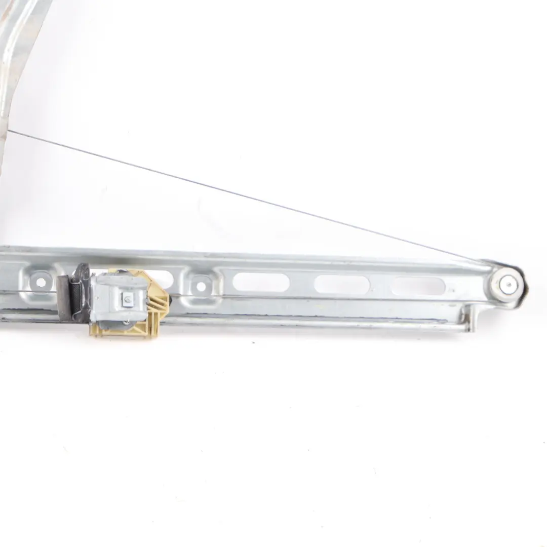 Regulateur de vitre avant droite pour Mercedes Sprinter W910 à propos du numéro de pièce A9107201100 Mercedes Sprinter W910 Regulateur de vitre avant droite - SKU A9107201100 - Numéro de pièce A9107201100