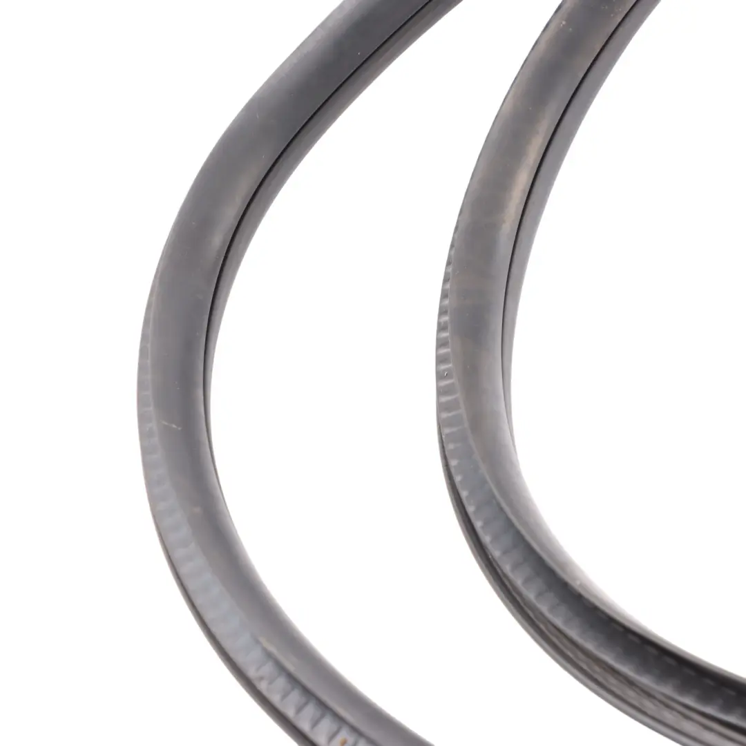 W907 Türdichtung Dichtung vorne links rechts für Mercedes mit Teilenummer A9107203400 Mercedes W907 Türdichtung Dichtung vorne links rechts - SKU A9107203400 - Teilenummer A9107203400