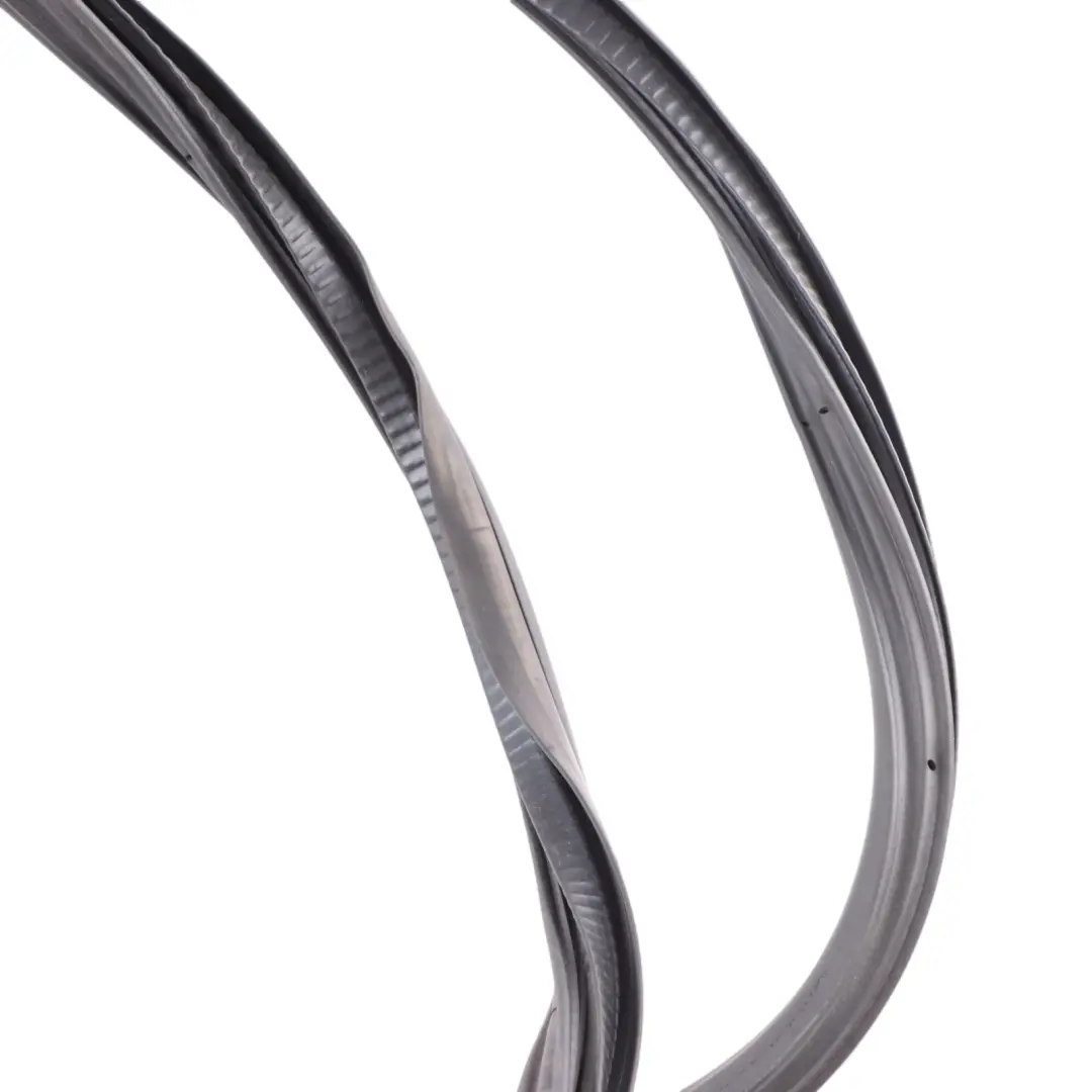 Mercedes W907 Joint de Porte Avant Gauche Droite - SKU A9107203400 - Numéro de pièce A9107203400