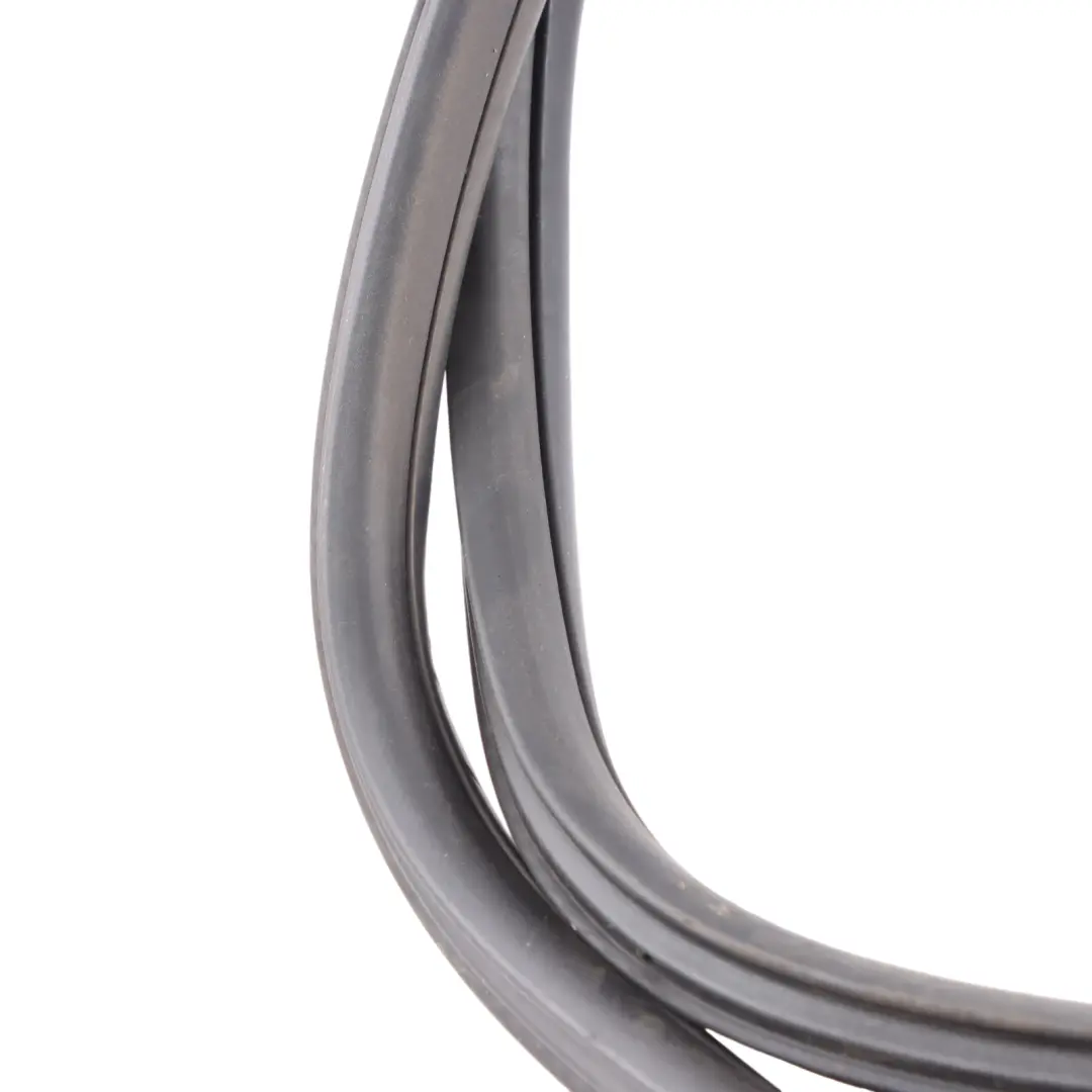 W907 Joint de Porte Avant Gauche Droite pour Mercedes à propos du numéro de pièce A9107203400 Mercedes W907 Joint de Porte Avant Gauche Droite - SKU A9107203400 - Numéro de pièce A9107203400