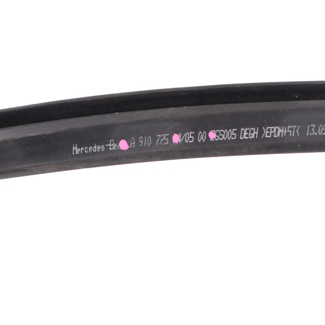 W907 W910 Joint de vitre Porte Avant Droite Cadre Joint pour Mercedes à propos du numéro de pièce A9107250500 Mercedes W907 W910 Joint de vitre Porte Avant Droite Cadre Joint - SKU A9107250500 - Numéro de pièce A9107250500