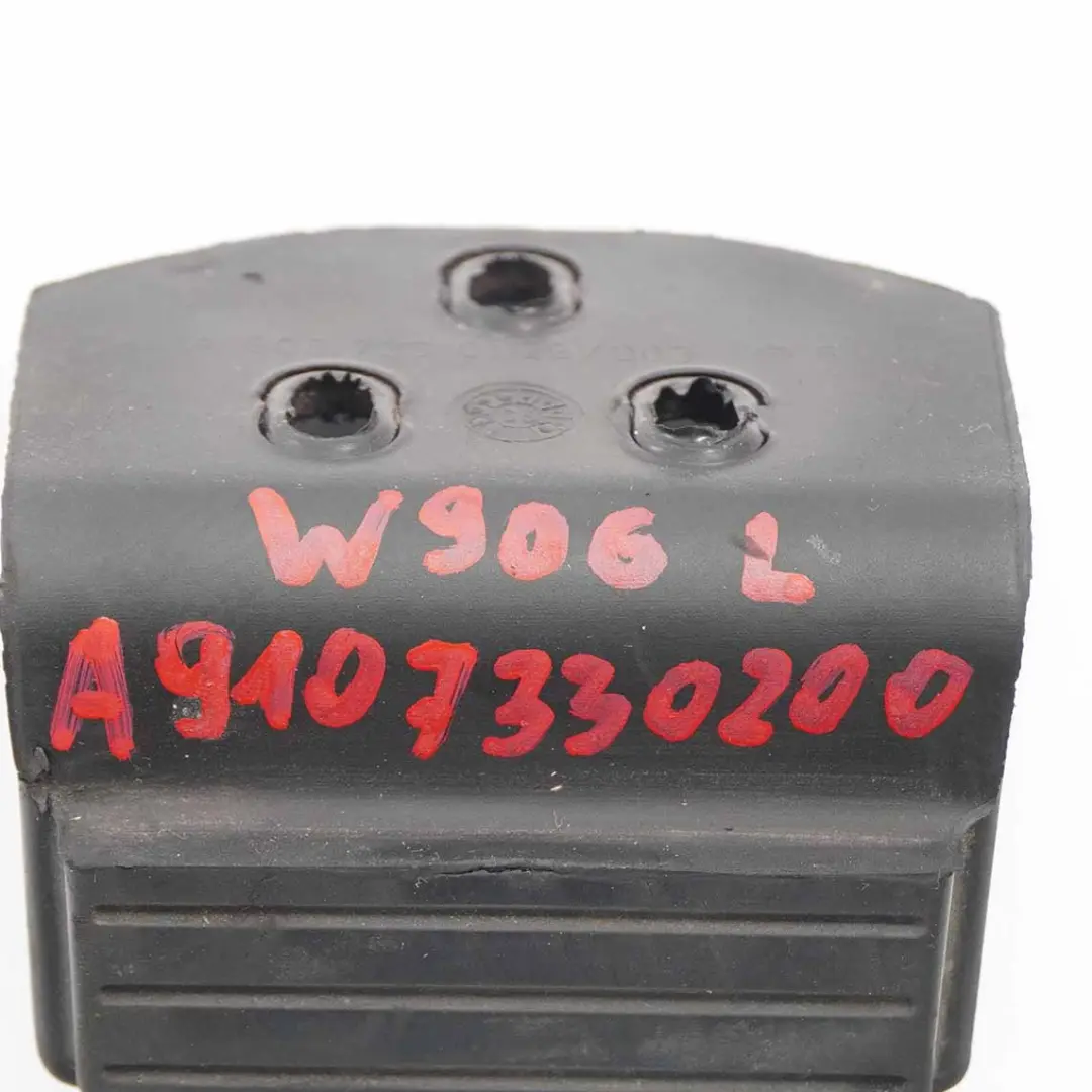 Freno Stop Porta Gomma Scorrevole Posteriore Sinistra per Mercedes W906 con numero di parte A9107330200 Mercedes W906 Freno Stop Porta Gomma Scorrevole Posteriore Sinistra - SKU A9107330200 - Numero di parte A9107330200