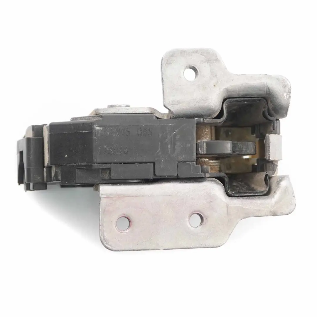 Blocco porta Mercedes W910 chiusura portellone posteriore sinistro per con numero di parte A9107400000 Blocco porta Mercedes W910 chiusura portellone posteriore sinistro - SKU A9107400000 - Numero di parte A9107400000