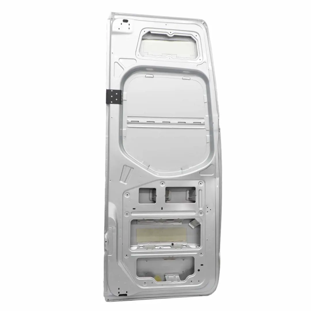 Drzwi Lewe Tylne Wysokie do Mercedes Sprinter W910 o numerze A9107407900 Mercedes Sprinter W910 Drzwi Lewe Tylne Wysokie - SKU A9107407900-IRS - Numer Części A9107407900