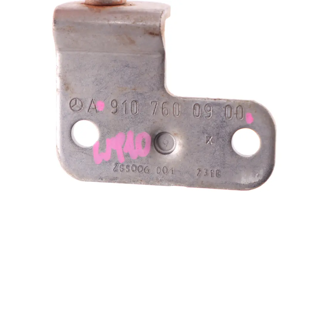 Charnière arrière Mercedes Sprinter W907 W910 Support hayon pour à propos du numéro de pièce A9107600900 Charnière arrière Mercedes Sprinter W907 W910 Support hayon - SKU A9107600900 - Numéro de pièce A9107600900
