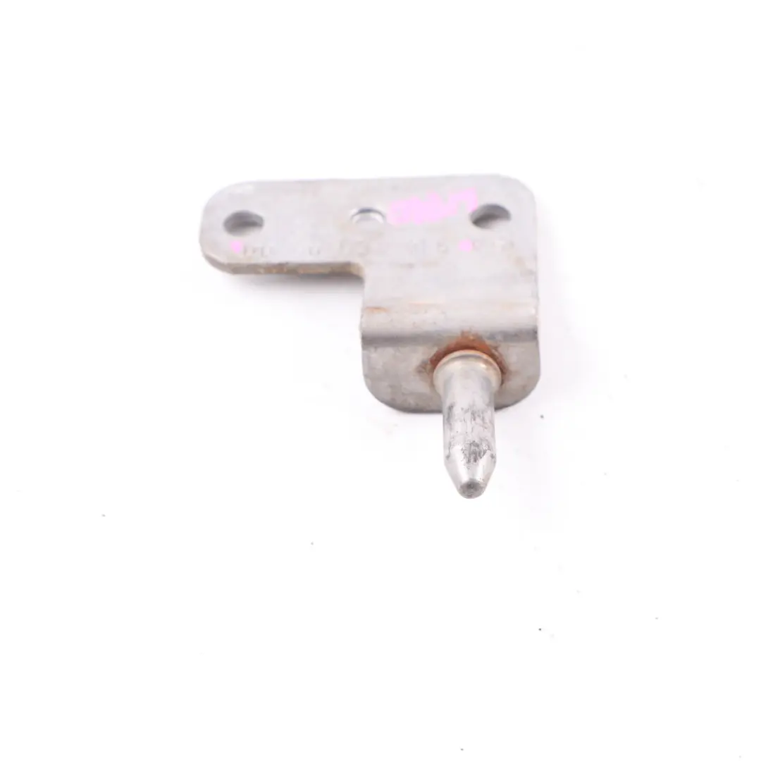 W907 W910 Uchwyt Zaczep Zamka Drzwi Tył do Mercedes Sprinter o numerze A9107600900 Mercedes Sprinter W907 W910 Uchwyt Zaczep Zamka Drzwi Tył - SKU A9107600900 - Numer Części A9107600900