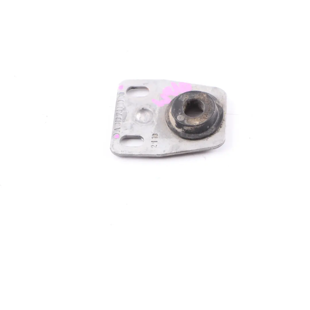 Mercedes W907 W910 Guía estabilizador inferior puerta trasera - SKU A9107601000 - Número de pieza A9107601000