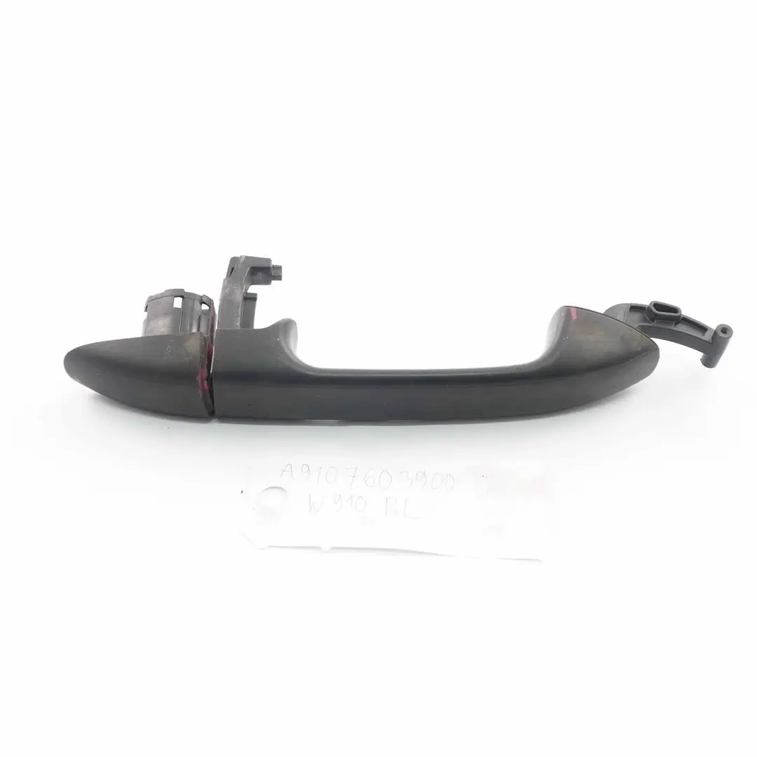 Hinten Links Rechts Schiebetür Außengriff für Mercedes Sprinter W910 mit Teilenummer A9107603900 Mercedes Sprinter W910 Hinten Links Rechts Schiebetür Außengriff - SKU A9107603900 - Teilenummer A9107603900