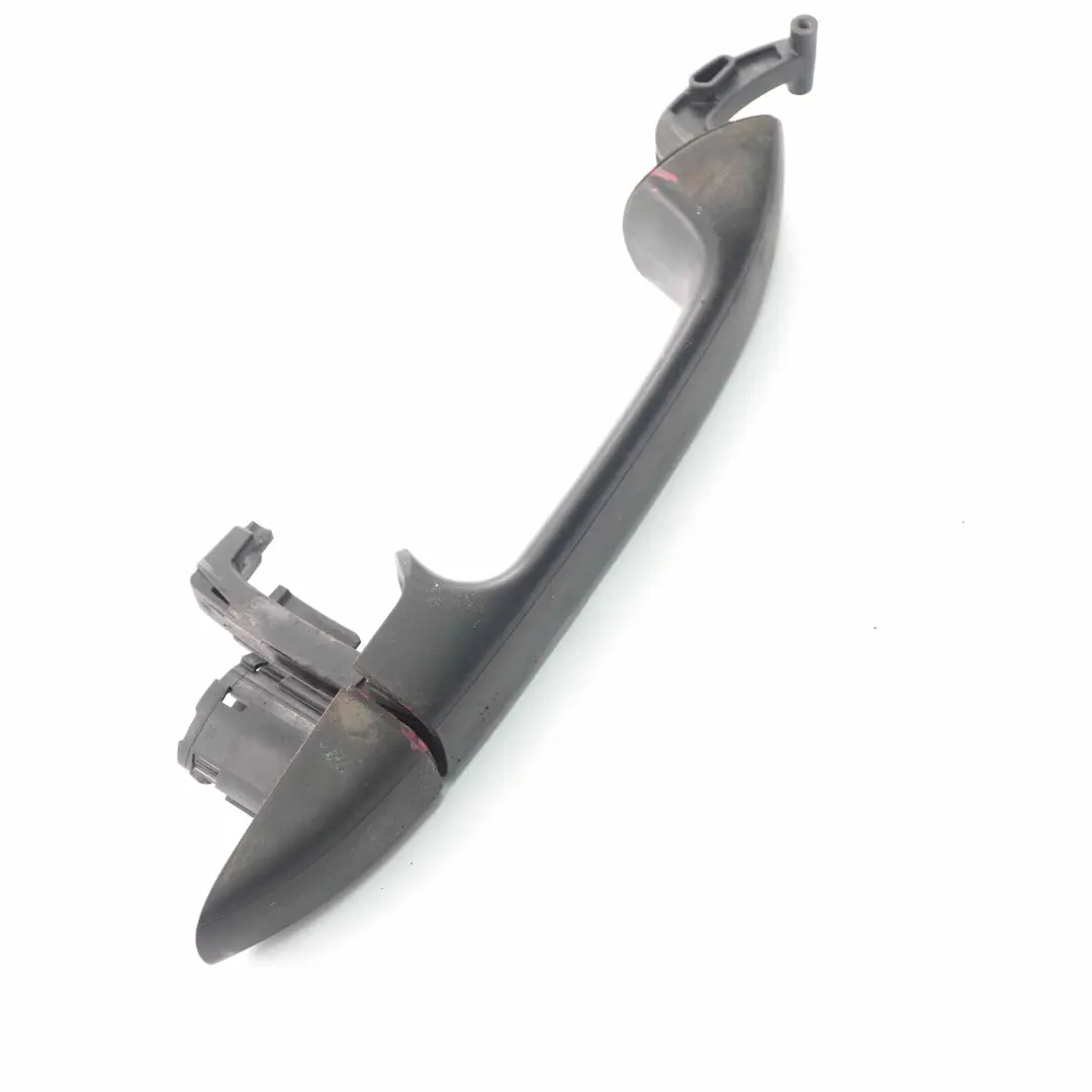 Poignée extérieure porte coulissante arrière gauche droite pour Mercedes W910 à propos du numéro de pièce A9107603900 Mercedes W910 Poignée extérieure porte coulissante arrière gauche droite - SKU A9107603900 - Numéro de pièce A9107603900