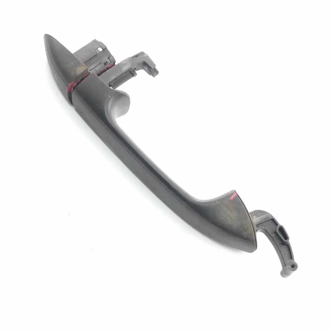 Poignée extérieure porte coulissante arrière gauche droite pour Mercedes W910 à propos du numéro de pièce A9107603900 Mercedes W910 Poignée extérieure porte coulissante arrière gauche droite - SKU A9107603900 - Numéro de pièce A9107603900