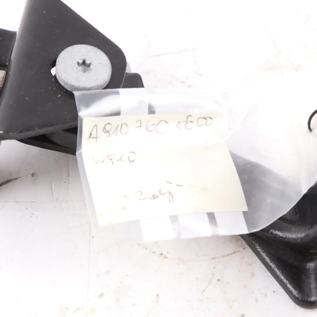 Prowadnica Rolka Drzwi Przesuwnych Lewa do Mercedes Sprinter W910 o numerze A9107605600 Mercedes Sprinter W910 Prowadnica Rolka Drzwi Przesuwnych Lewa - SKU A9107605600 - Numer Części A9107605600