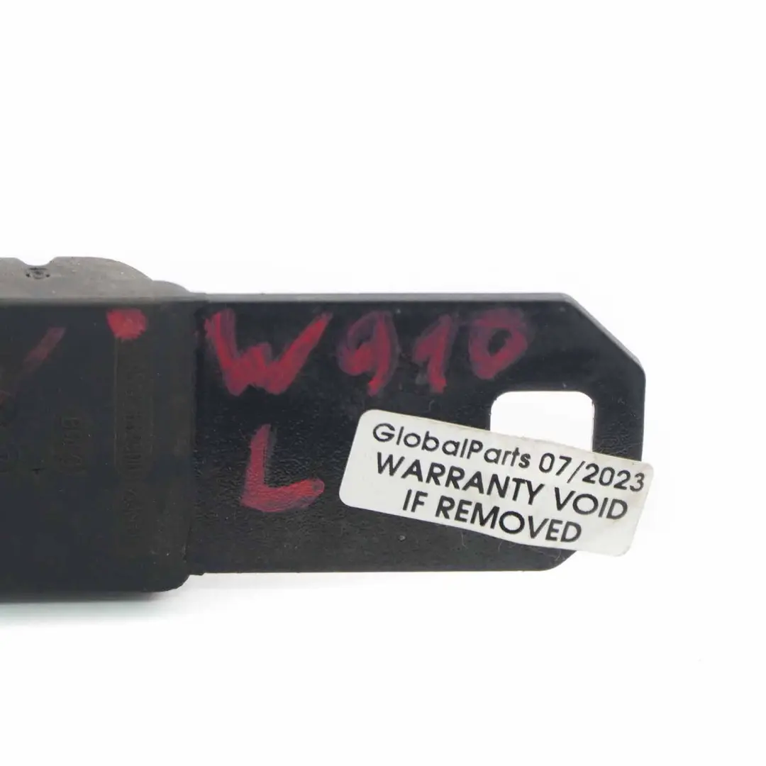 Cale de porte coulissante Droite Gauche Haut Bas pour Mercedes W910 à propos du numéro de pièce A9107662500 Mercedes W910 Cale de porte coulissante Droite Gauche Haut Bas - SKU A9107662500 - Numéro de pièce A9107662500