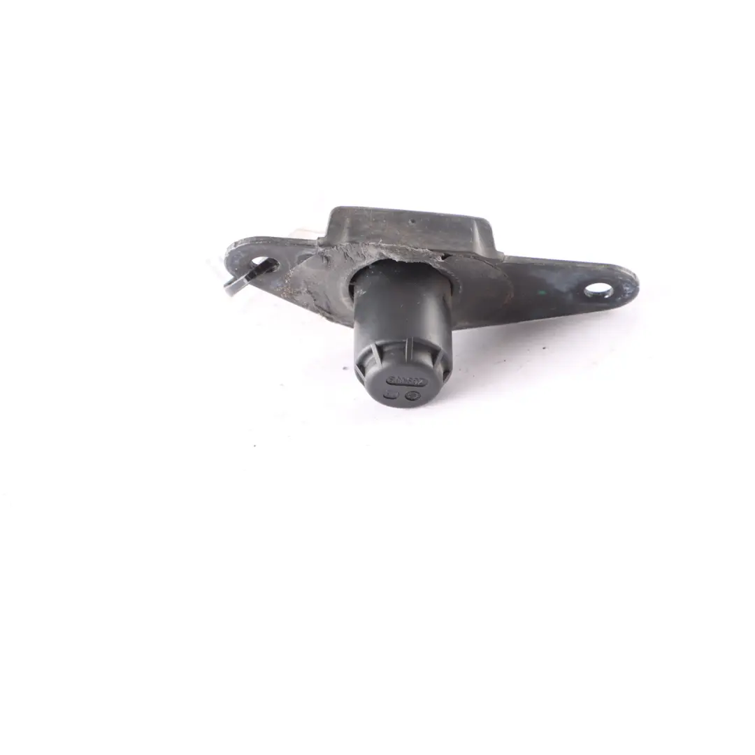 Blokada Bolec Drzwi Przesuwnych do Mercedes B907 o numerze A9107662700 Mercedes B907 Blokada Bolec Drzwi Przesuwnych - SKU A9107662700 - Numer Części A9107662700