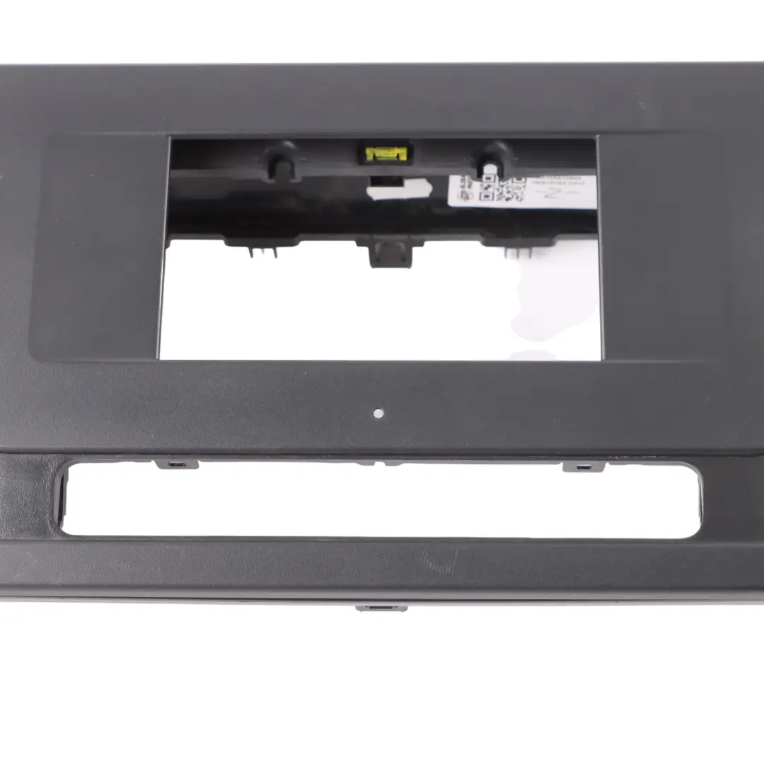 Cubierta Pantalla Multifunción Salpicadero para Mercedes W910 con número de pieza A9108209000 Mercedes W910 Cubierta Pantalla Multifunción Salpicadero - SKU A9108209000 - Número de pieza A9108209000