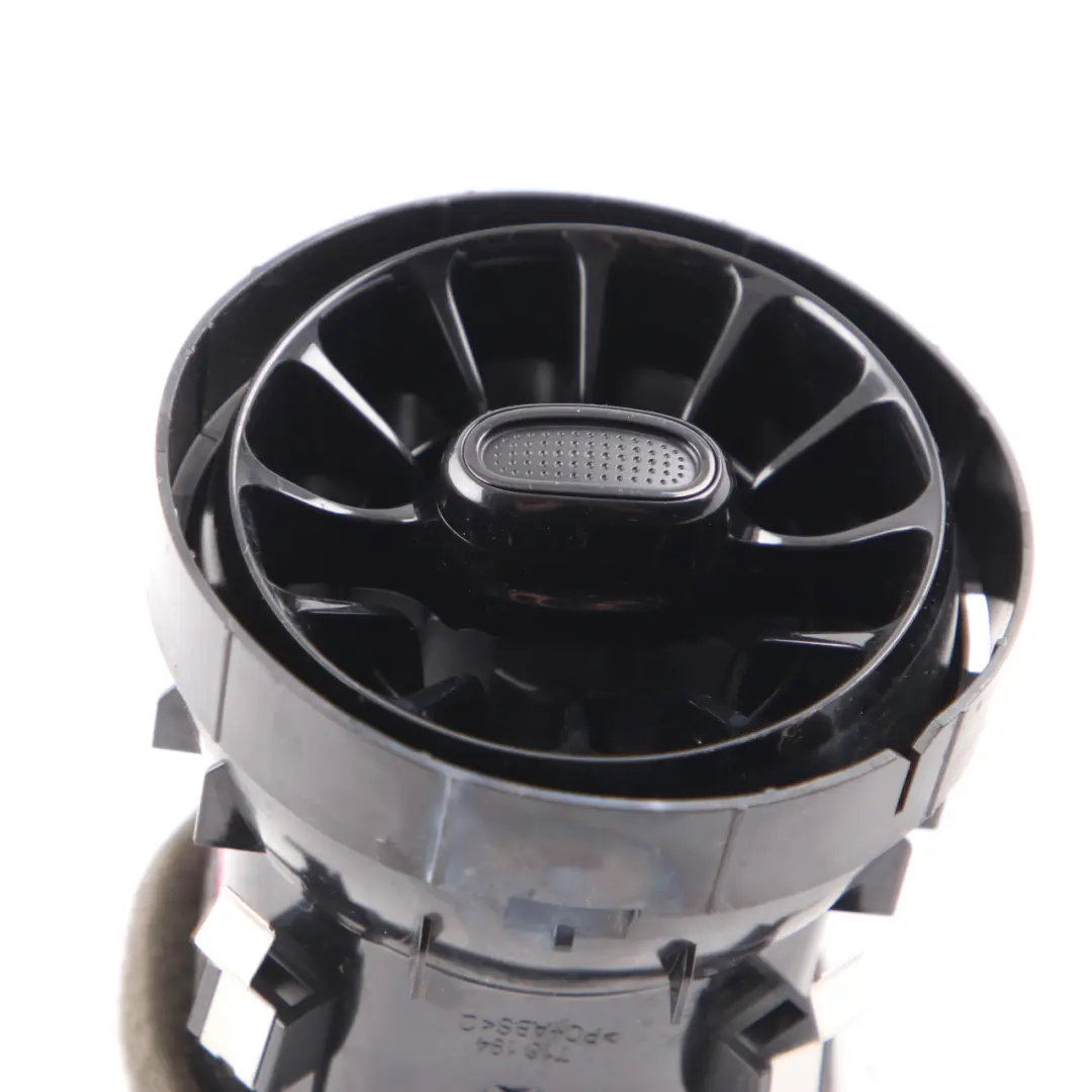 Griglia di aerazione anteriore per Mercedes Sprinter W910 con numero di parte A9108303201 Mercedes Sprinter W910 Griglia di aerazione anteriore - SKU A9108303201 - Numero di parte A9108303201
