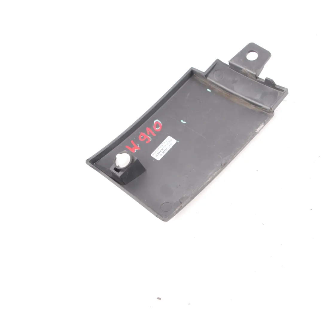 hintere Stoßstange links Ecke Trim Abdeckung für Mercedes Sprinter W910 mit Teilenummer A9108803700 Mercedes Sprinter W910 hintere Stoßstange links Ecke Trim Abdeckung - SKU A9108803700 - Teilenummer A9108803700