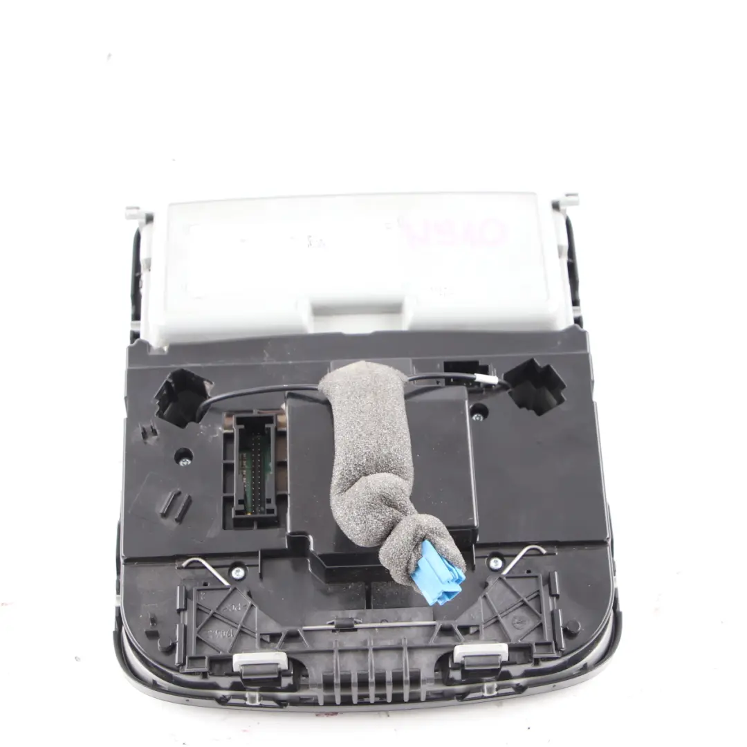 W907 W910 Lampe De Lecture Avant Toit pour Mercedes Sprinter à propos du numéro de pièce A9109006100 Mercedes Sprinter W907 W910 Lampe De Lecture Avant Toit - SKU A9109006100 - Numéro de pièce A9109006100