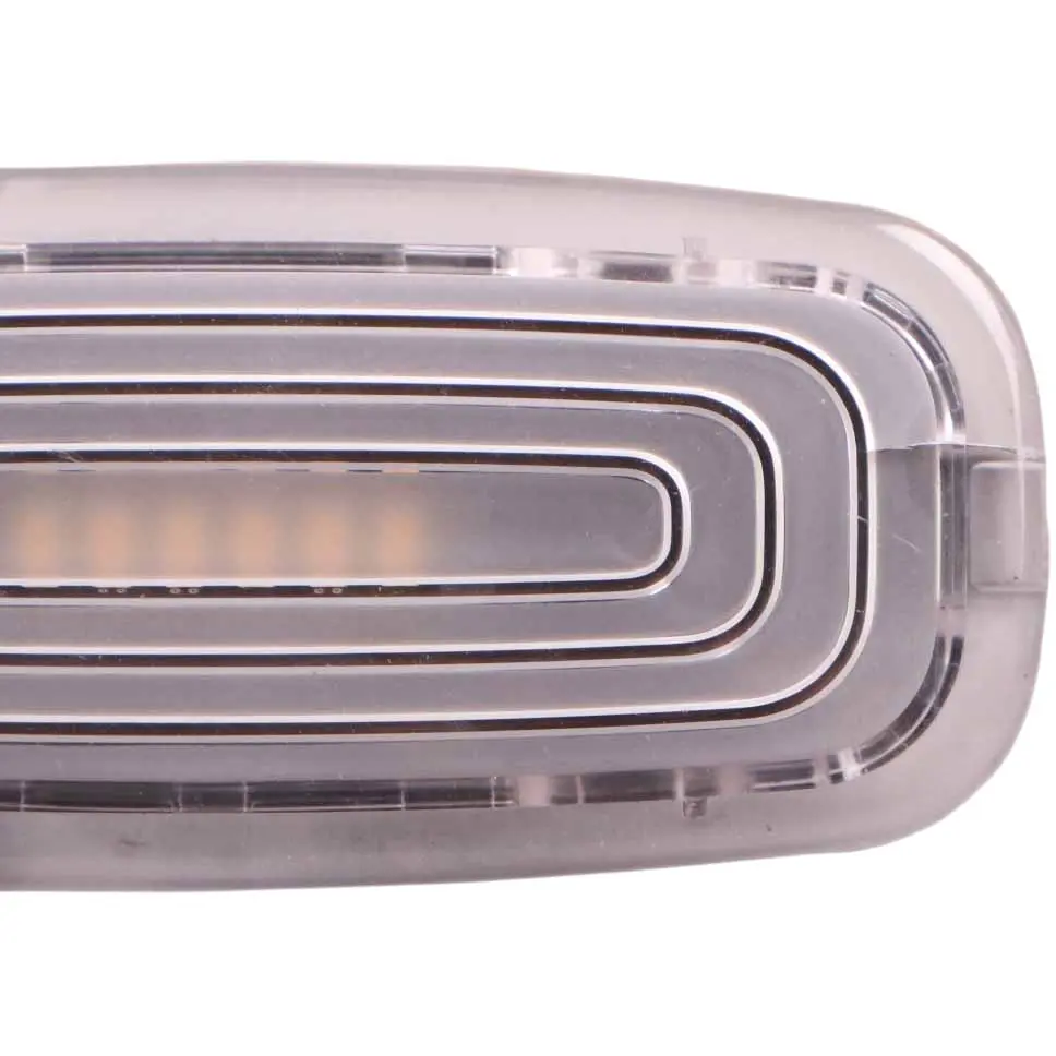 Piloto trasero Mercedes Sprinter W907 W910 Luz interior LED para con número de pieza A9109061700 Piloto trasero Mercedes Sprinter W907 W910 Luz interior LED - SKU A9109061700 - Número de pieza A9109061700