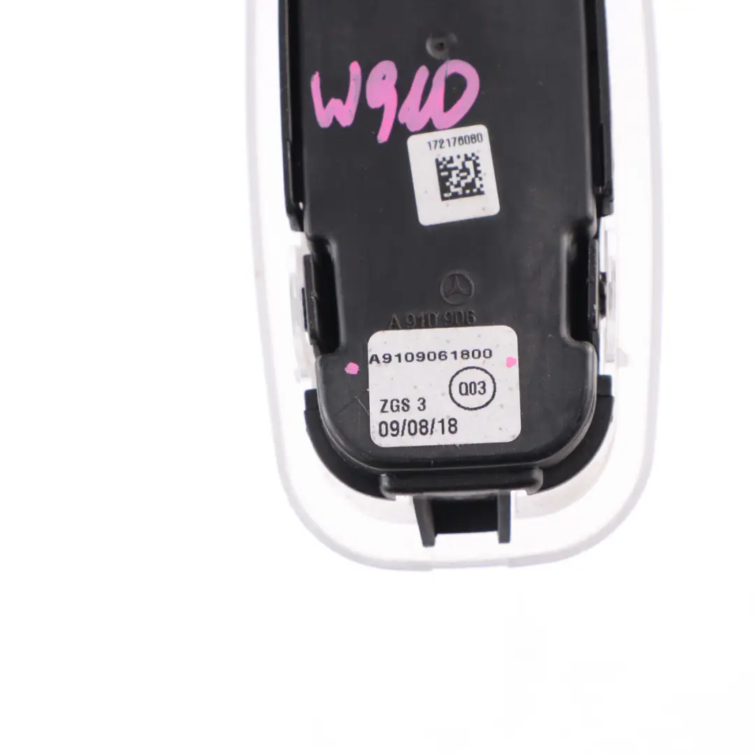 Luz de techo Mercedes Sprinter W907 W910 Luz interior LED para con número de pieza A9109061800 Luz de techo Mercedes Sprinter W907 W910 Luz interior LED - SKU A9109061800 - Número de pieza A9109061800
