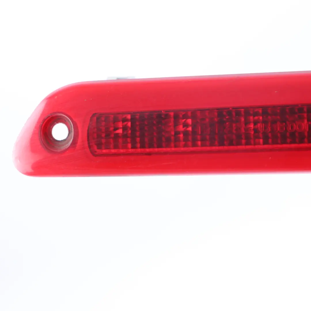 Pannello luminoso supplementare del faro del freno per Mercedes W906 con numero di parte A9109066300 Mercedes W906 Pannello luminoso supplementare del faro del freno - SKU A9109066300 - Numero di parte A9109066300