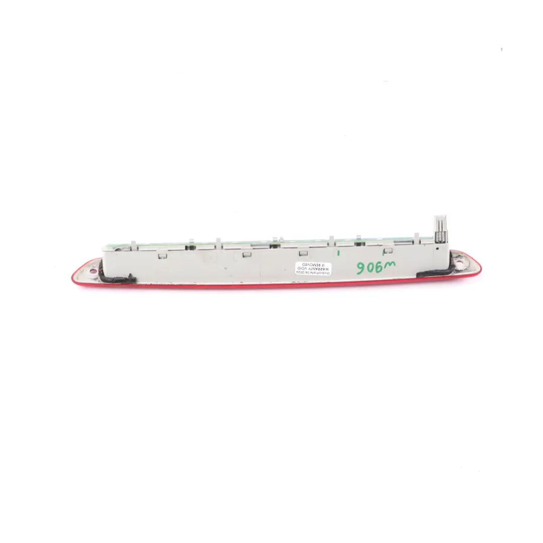Pannello luminoso supplementare del faro del freno per Mercedes W906 con numero di parte A9109066300 Mercedes W906 Pannello luminoso supplementare del faro del freno - SKU A9109066300 - Numero di parte A9109066300