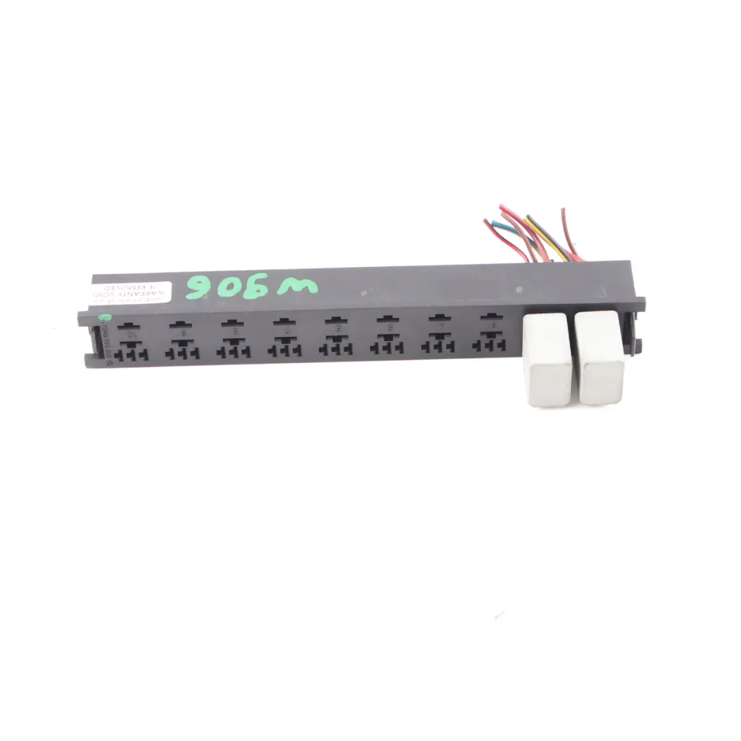 Mercedes Sprinter W906 Caja de fusibles Relé Soporte Soporte - SKU A9425426040 - Número de pieza A9425426040