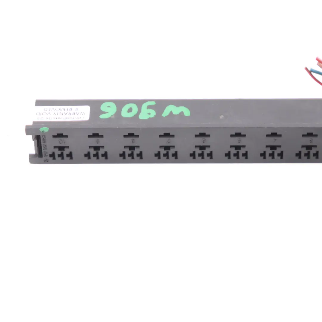 Mercedes Sprinter W906 Caja de fusibles Relé Soporte Soporte - SKU A9425426040 - Número de pieza A9425426040