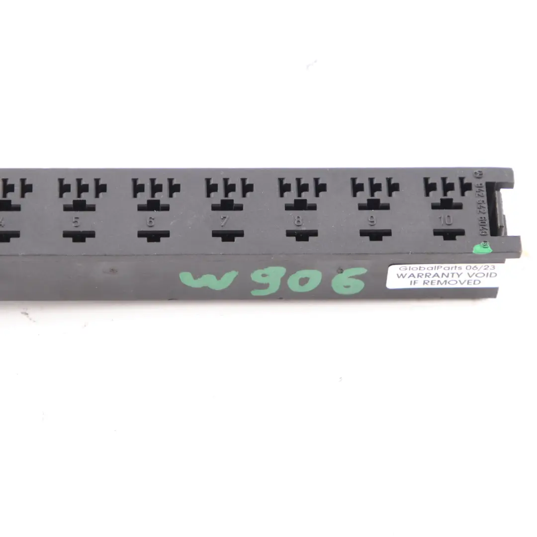 Mercedes Sprinter W906 Scatola fusibili Supporto porta relè Staffa - SKU A9425426040 - Numero di parte A9425426040