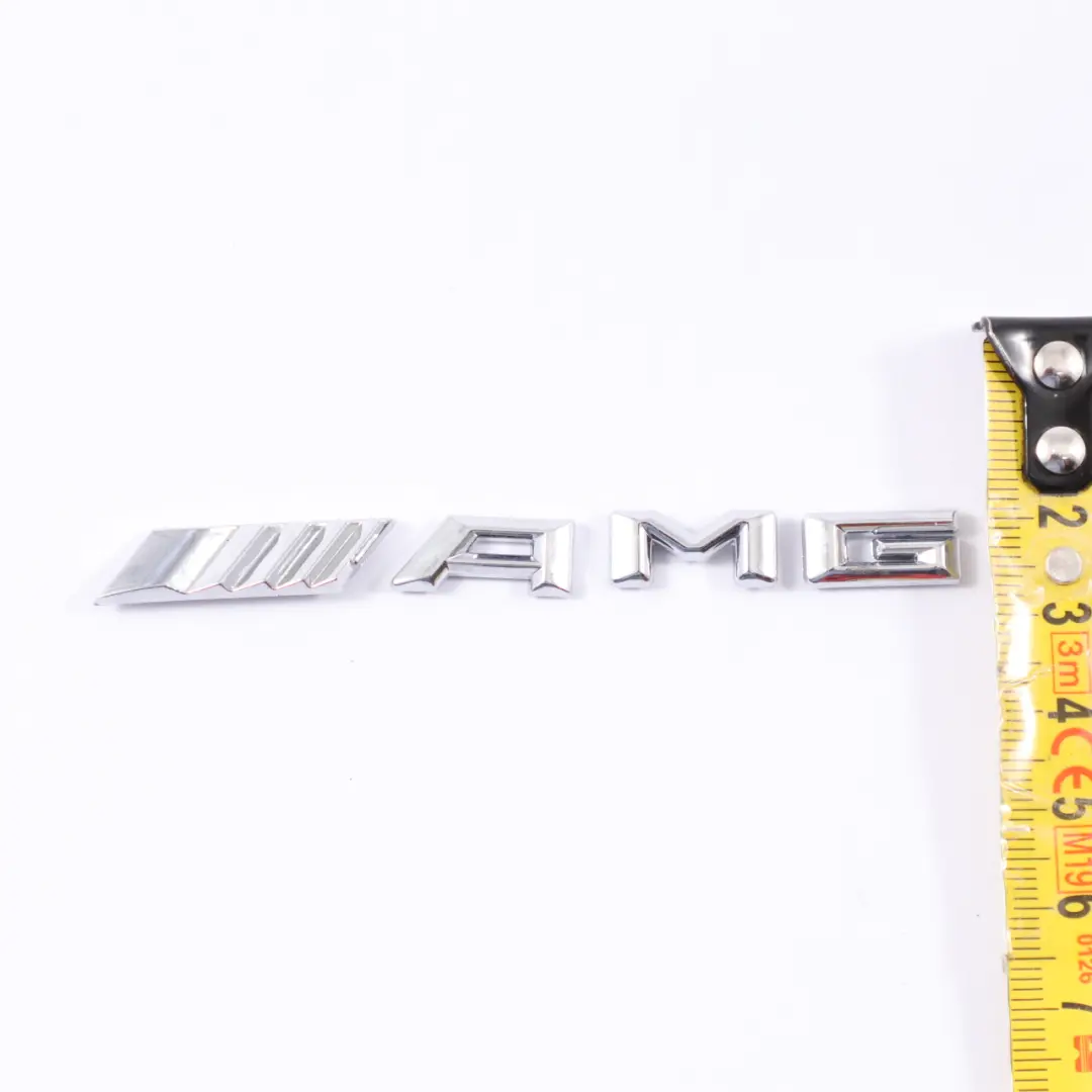 Trunk Emblema Trasero Adherido Lid Insignia AMG para Mercedes C117 AMG con número de pieza A1778174600 Mercedes C117 AMG Trunk Emblema Trasero Adherido Lid Insignia AMG - SKU AMG emblem-1 - Número de pieza A1778174600