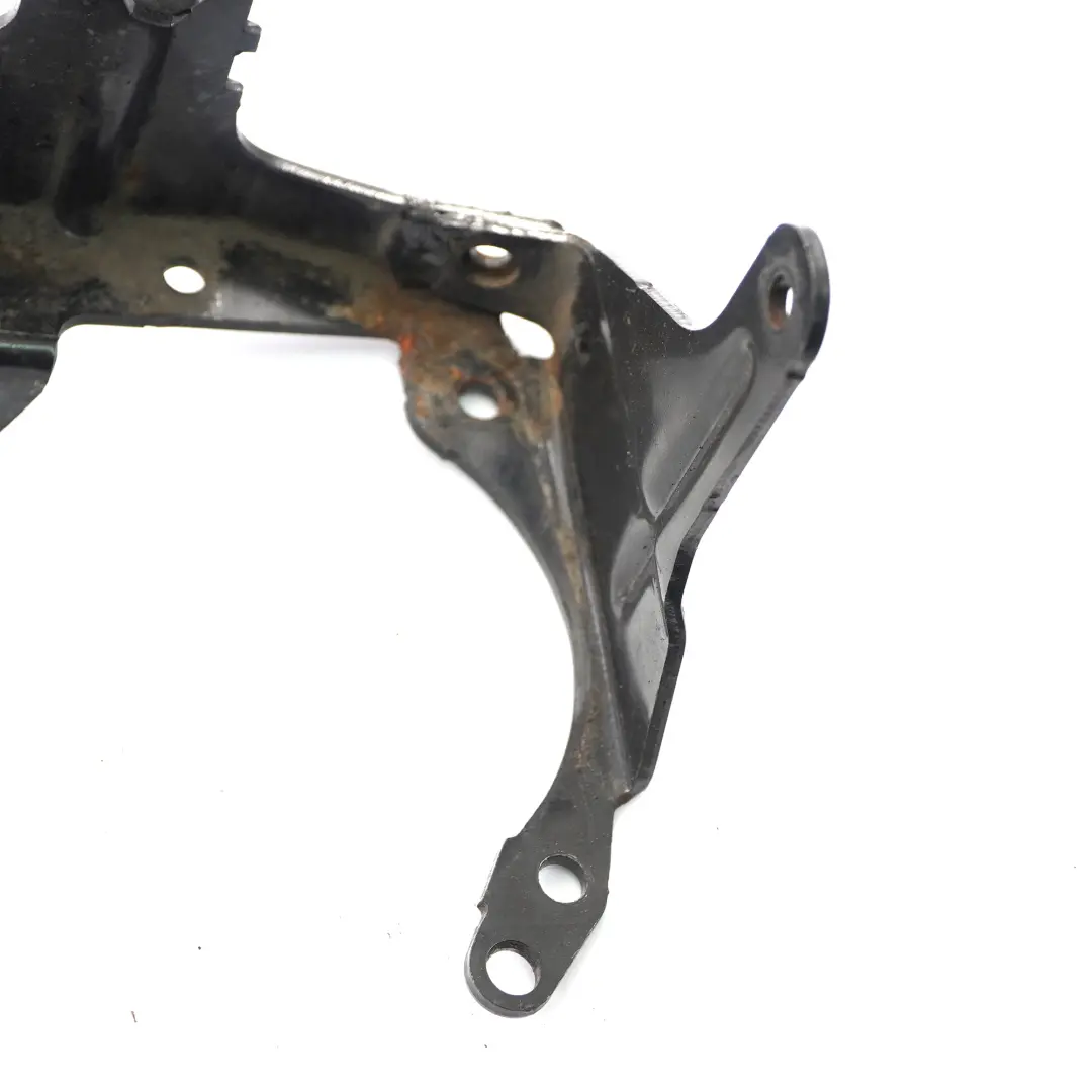 MK3 1.6 TDCi Uchwyt Filtra Oleju do Ford Focus o numerze AV6Q-9A072-AB Ford Focus MK3 1.6 TDCi Uchwyt Filtra Oleju - SKU AV6Q-9A072-AB - Numer Części AV6Q-9A072-AB