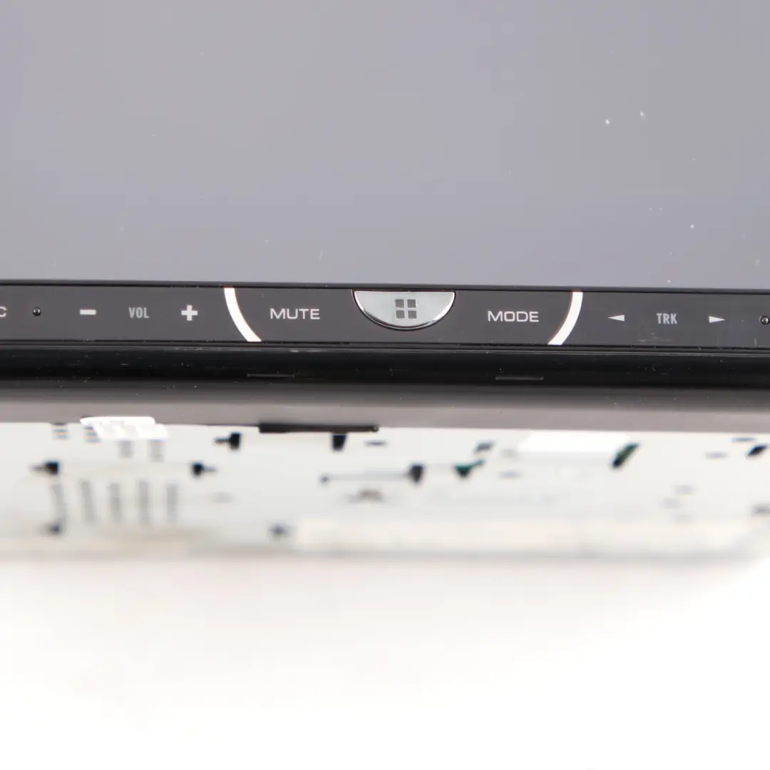  Genuine Pioneer CD DVD AUX iPhone Bluetooth Stereo Audio Player - SKU AVH-X5500BT - Part number AVH-X5500BT